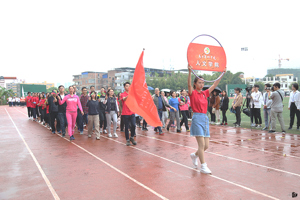 舞动青春华章，奏响运动号角——太阳成集团tyc7111cc组织全体师生积极参加运动会