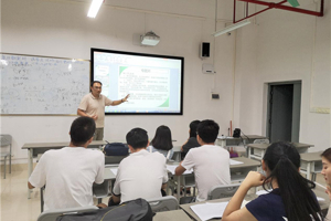 发挥青春力量，助力脱贫攻坚——太阳成集团tyc7111cc团委召开2018年老员工暑期“三下乡”社会实践经验交流会