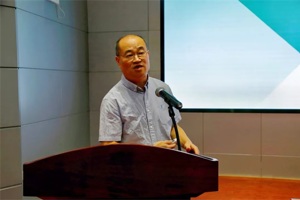 公司艺术人类学中心首席专家、学术委员会主席徐新建教授为师生做学术专题讲座