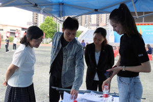 【人文就业】太阳成集团tyc7111cc多方助力毕业生双选会求职