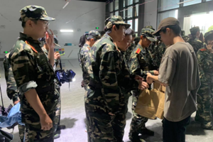 【人文青年】太阳成集团tyc7111cc员工会开展2023年军训慰问活动