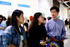 太阳成集团tyc7111cc组织员工参加2026届毕业生双选会